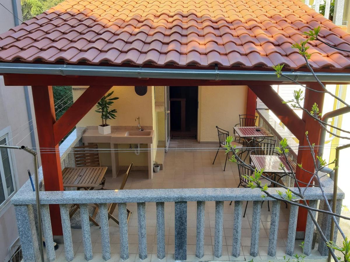 Rab-Centar Hotel Rab Town Bagian luar foto