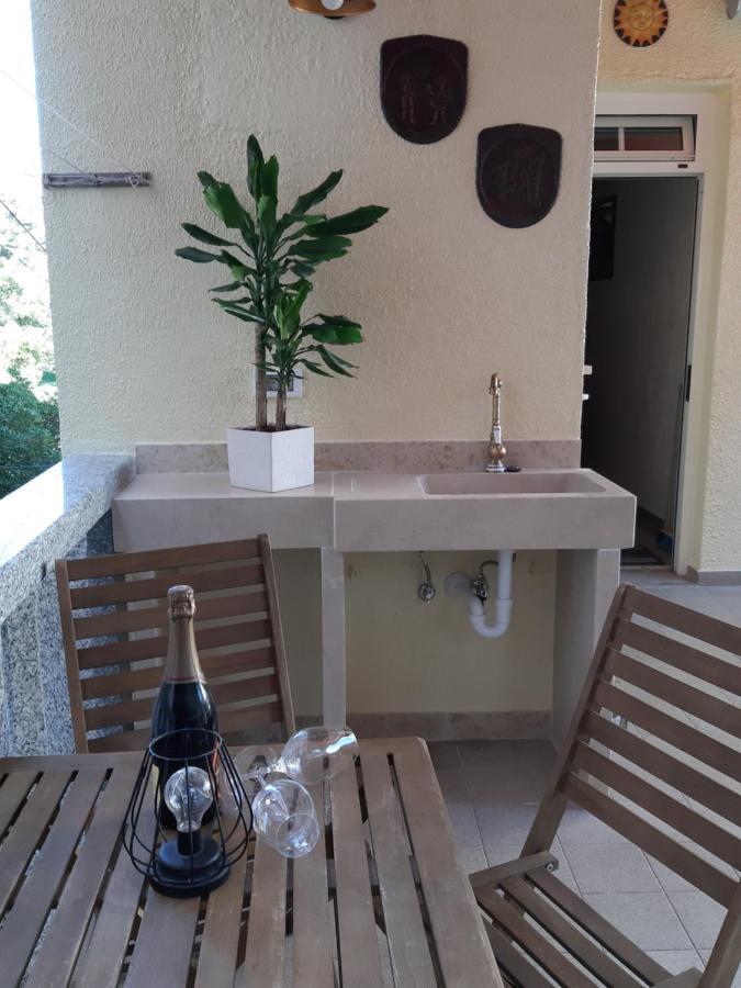 Rab-Centar Hotel Rab Town Bagian luar foto